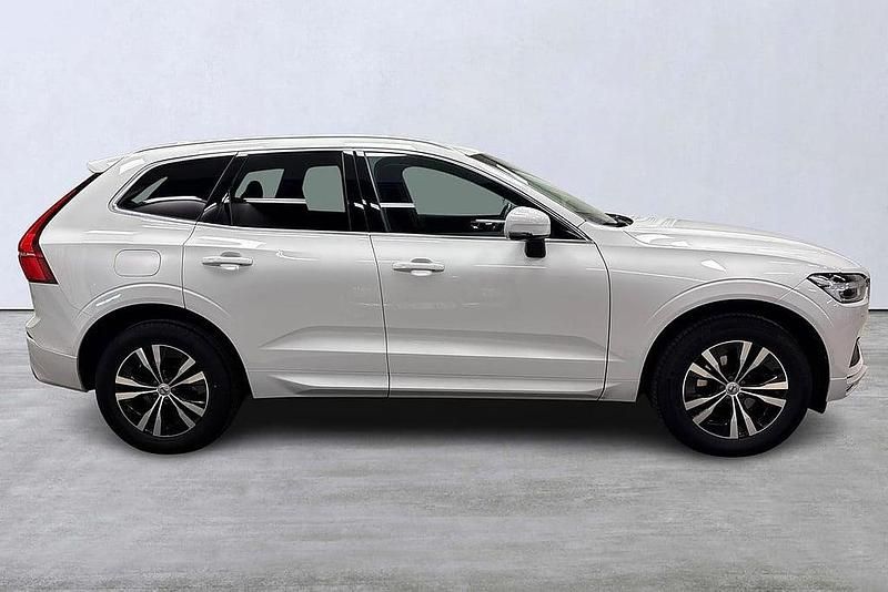 Begagnad Volvo XC60 Momentum 200 HK (147 kW) 2020 Vit SUV