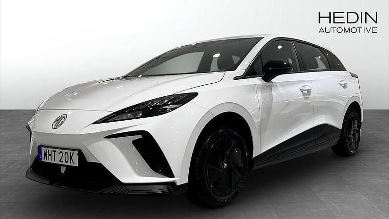 Vit (white) Begagnad 2023 MG MG4 EV Halvkombi | 229 900 kr (Bra pris) - Bild 1/4