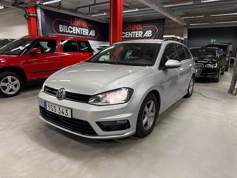 Begagnad VW Golf VII R-line 150 HK (110 kW) 2016 Silver Kombi