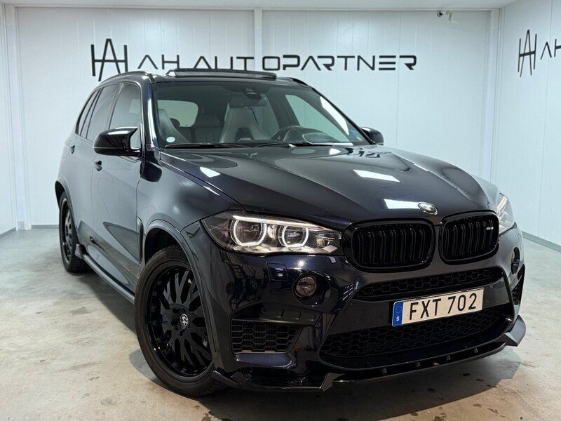 Svart Begagnad 2015 BMW X5 M SUV | 439 900 kr (Dyr) - Bild 1/4