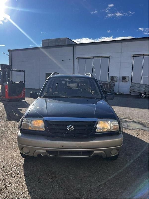 Blå Begagnad 2001 Suzuki Grand Vitara SUV | 8 500 kr - Bild 1/3