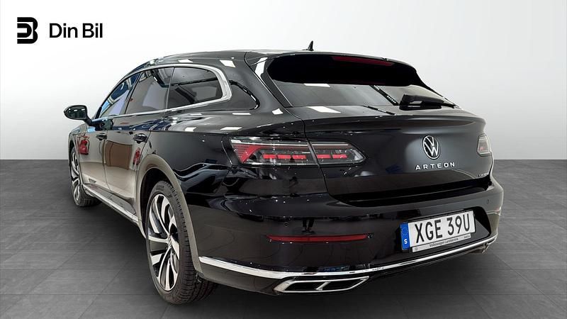 Begagnad VW Arteon R-line 156 HK (114 kW) 2022 Deep black pearl Kombi