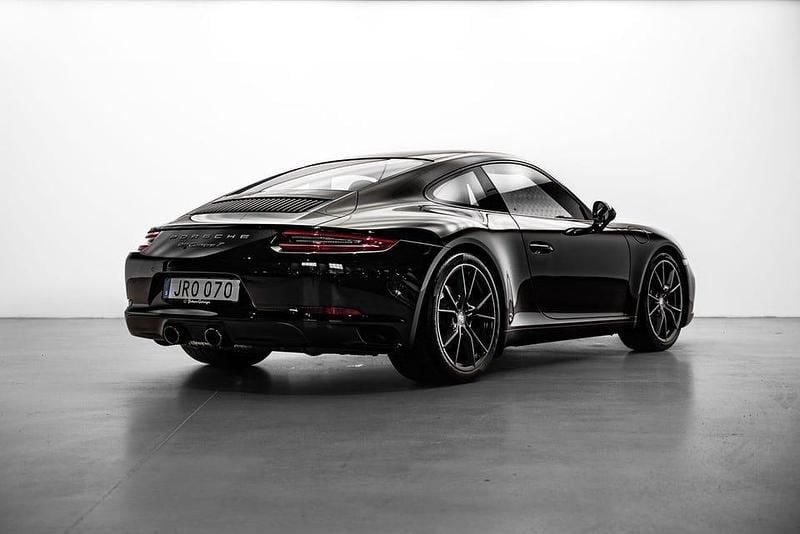 Begagnad Porsche 911 Carrera T 370 HK (272 kW) 2018 Svart Sportkupé