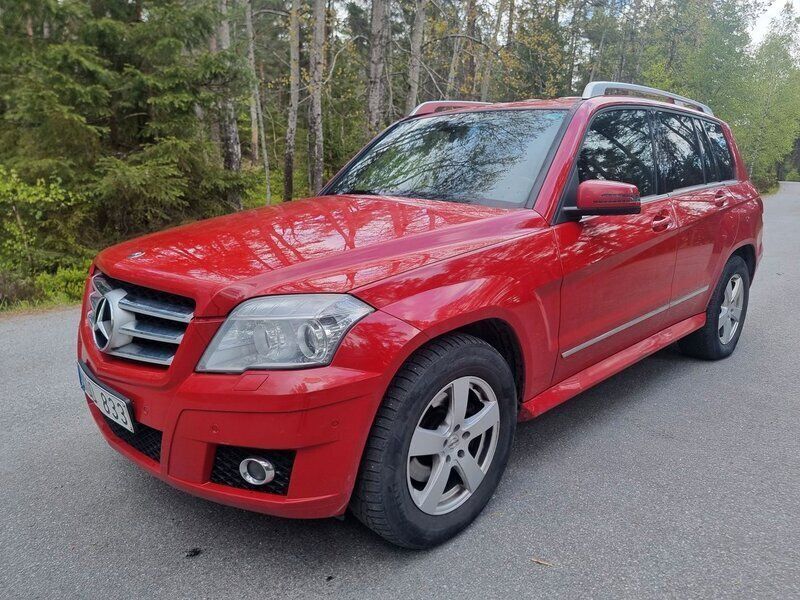 Ljusröd Begagnad 2008 Mercedes GLK320 SUV | 108 500 kr (Dyr) - Bild 1/4