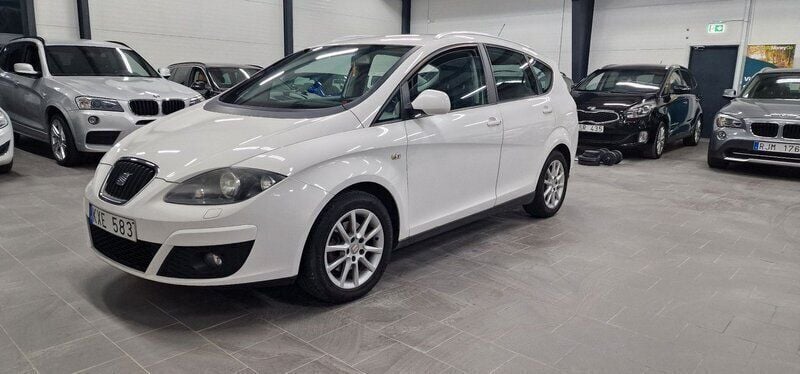 Vit Begagnad 2011 Seat Altea XL Minibuss | 32 900 kr (Bra pris) - Bild 1/4