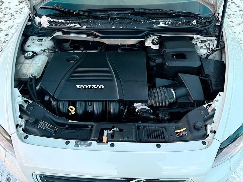 Begagnad Volvo C30 125 HK (91 kW) 2007 Vit metallic Halvkombi