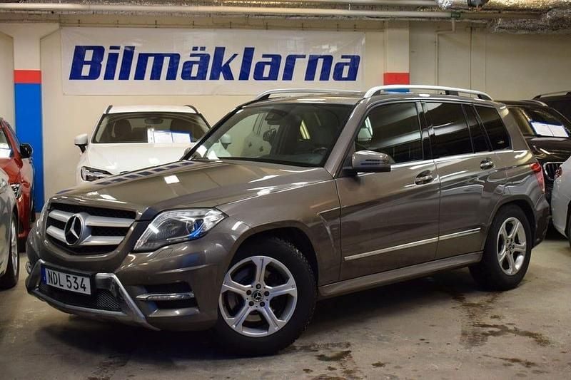 Grå Begagnad 2012 Mercedes GLK220 AMG line SUV | 128 500 kr (Marknadspris) - Bild 1/4
