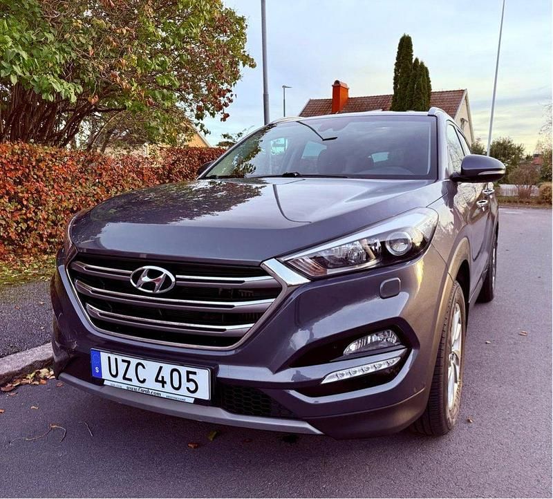 Grå Begagnad 2017 Hyundai Tucson Comfort SUV | 154 000 kr (Superpris) - Bild 1/4