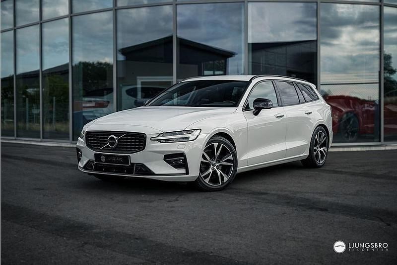 Vit Begagnad 2020 Volvo V60 R-Design Kombi | 289 900 kr (Marknadspris) - Bild 1/4
