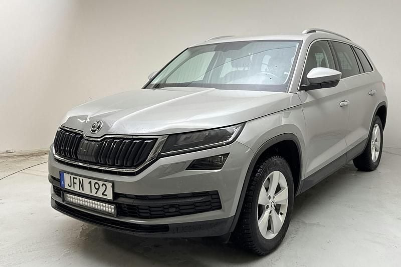 Grå Begagnad 2020 Skoda Kodiaq Business Line SUV | 179 000 kr (Superpris) - Bild 1/4