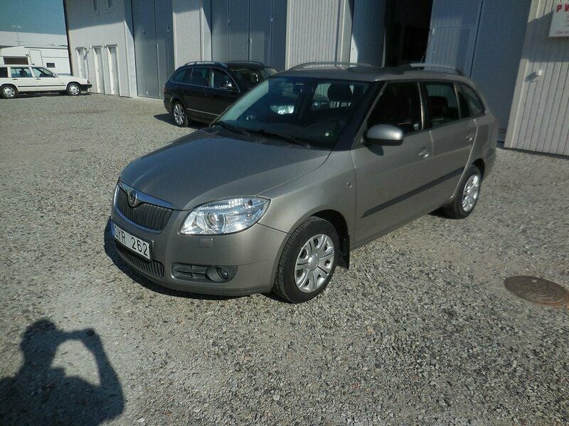 Ljusbrun Begagnad 2008 Skoda Fabia Ambiente Kombi | 34 500 kr (Bra pris) - Bild 1/4