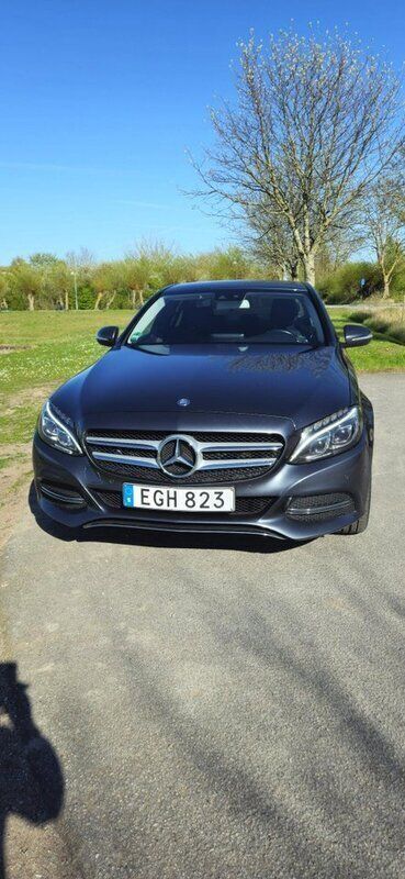 Grå Begagnad 2015 Mercedes C220 Avantgarde Sedan | 175 000 kr (Bra pris) - Bild 1/4