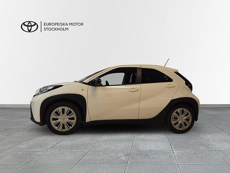 Begagnad Toyota Aygo X Play 72 HK (52 kW) 2022 Vit SUV