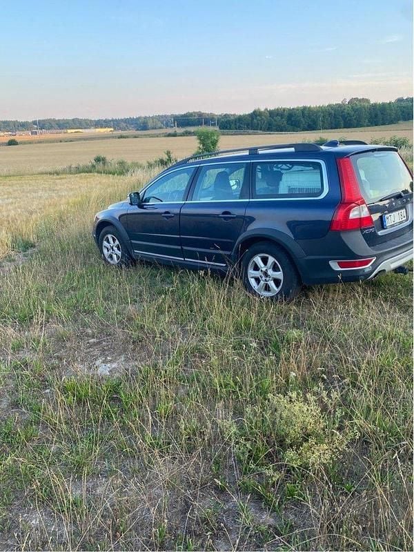 Blå Begagnad 2012 Volvo XC70 Momentum SUV | 125 000 kr (Lite dyr) - Bild 1/1