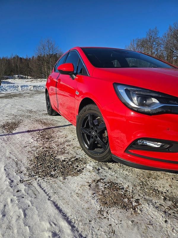 Begagnad Opel Astra 125 HK (91 kW) 2017