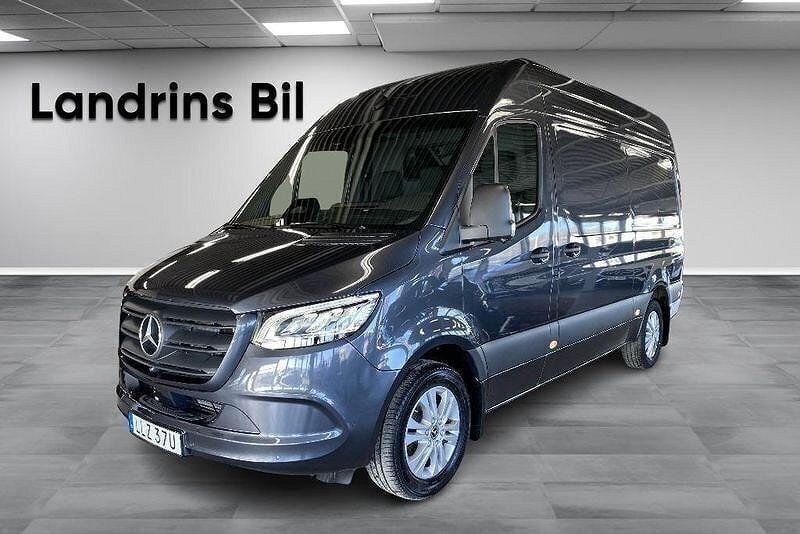 Mörkgrå (grå) Begagnad 2025 Mercedes Sprinter Van | 799 875 kr - Bild 1/4