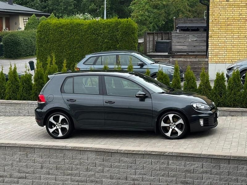 Begagnad 2011 VW Golf VI GTD Halvkombi | 139 000 kr (Dyr) - Bild 1/4