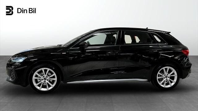 Ny Audi A3 S-Line 150 HK (110 kW) 2025 Mytsvart metallic
