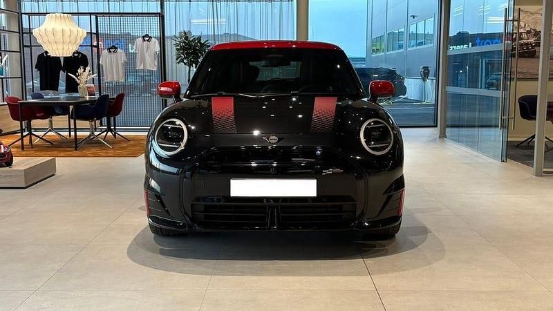 Ny Mini Cooper 189 kW (258 HK) 2025 Svart Halvkombi