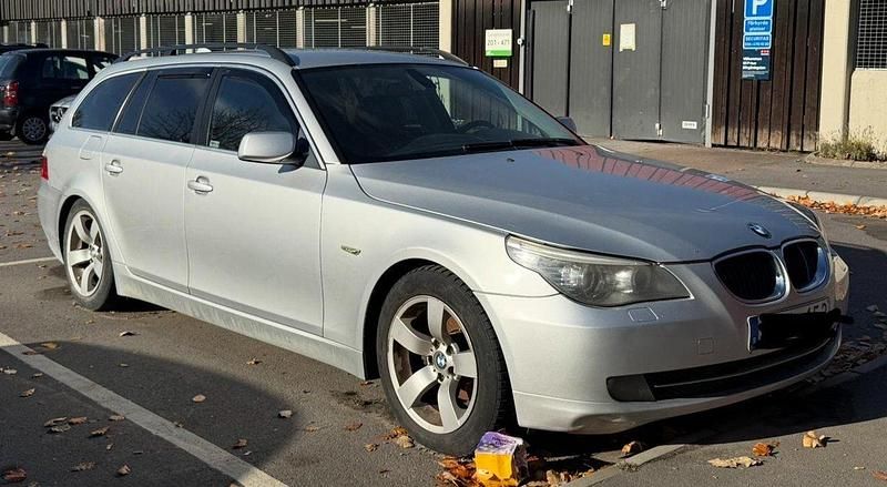 Grå Begagnad 2008 BMW 520 Kombi | 14 900 kr (Superpris) - Bild 1/4