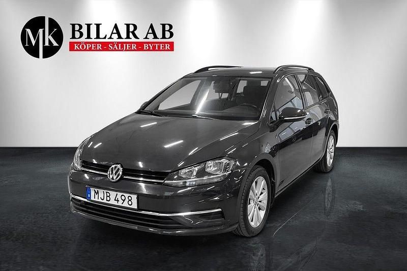 Mörkgrå Begagnad 2018 VW Golf VII Kombi | 114 900 kr (Superpris) - Bild 1/4