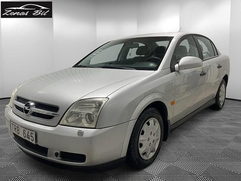 Grå Begagnad 2002 Opel Vectra Sedan | 19 900 kr (Lite dyr) - Bild 1/4