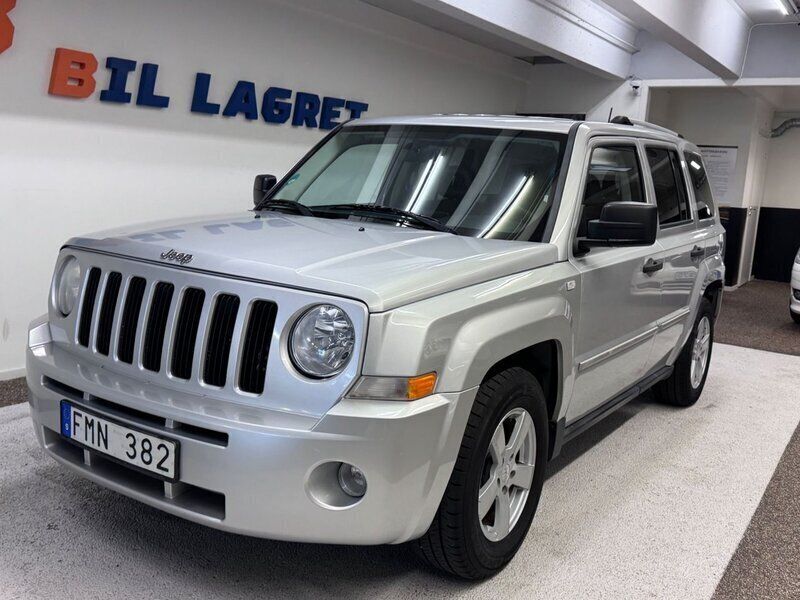 Silver Begagnad 2007 Jeep Patriot SUV | 59 900 kr - Bild 1/4