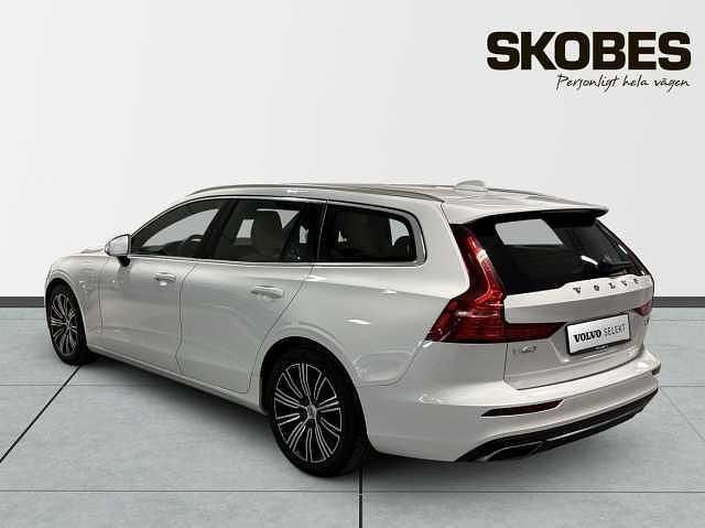 Begagnad Volvo V60 341 HK (250 kW) 2020 Vit Kombi