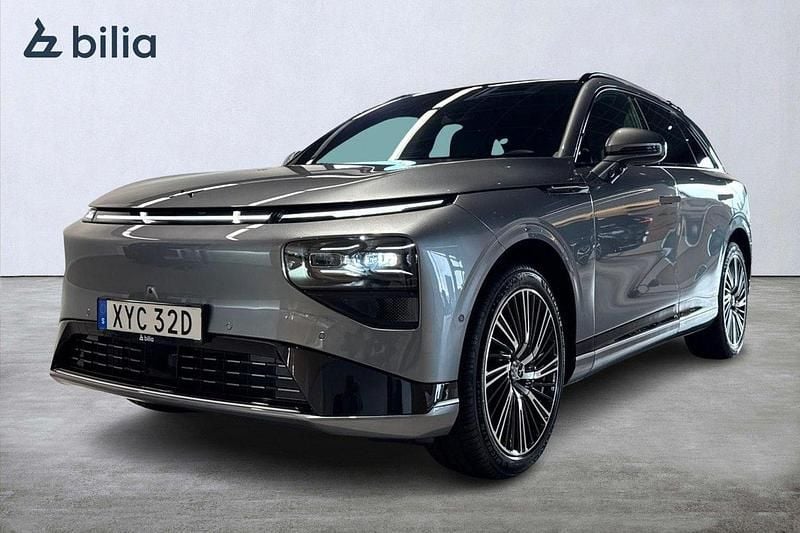 Grå Ny 2025 XPENG G9 SUV | 849 900 kr (Superpris) - Bild 1/3