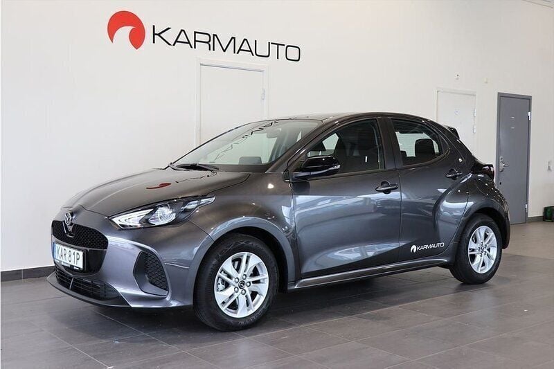 Grå (lead grey) Ny 2024 Mazda 2 Center-Line Halvkombi | 259 400 kr (Dyr) - Bild 1/4