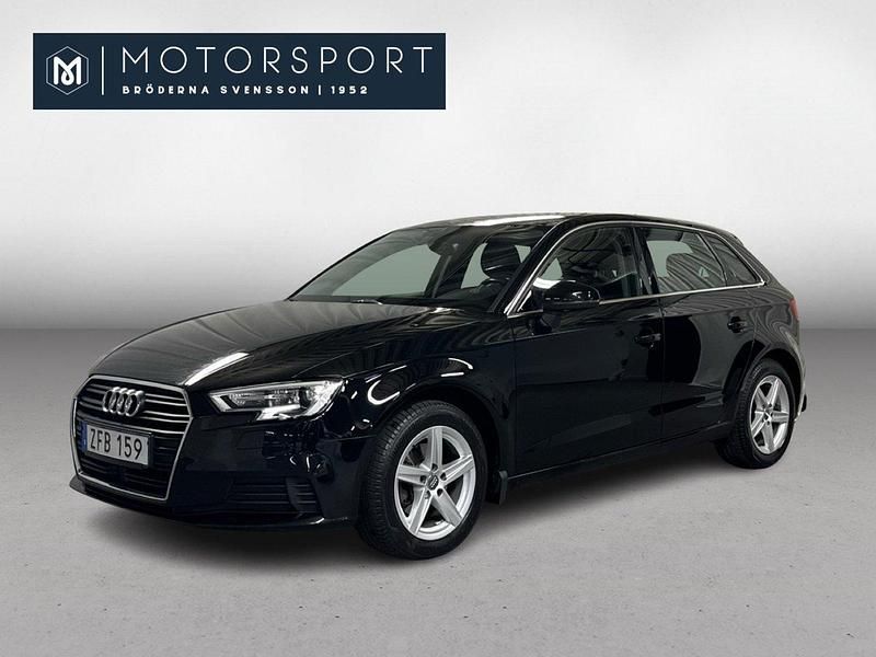 Svart Begagnad 2018 Audi A3 Sportback Proline Halvkombi | 169 900 kr (Marknadspris) - Bild 1/4