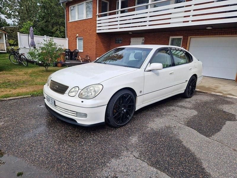 Begagnad 1998 Toyota Aristo Sedan | 125 000 kr - Bild 1/4