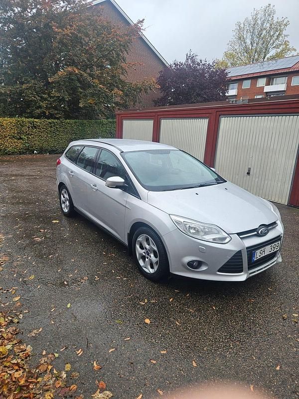 Begagnad 2011 Ford Focus Kombi | 44 500 kr (Marknadspris) - Bild 1/4