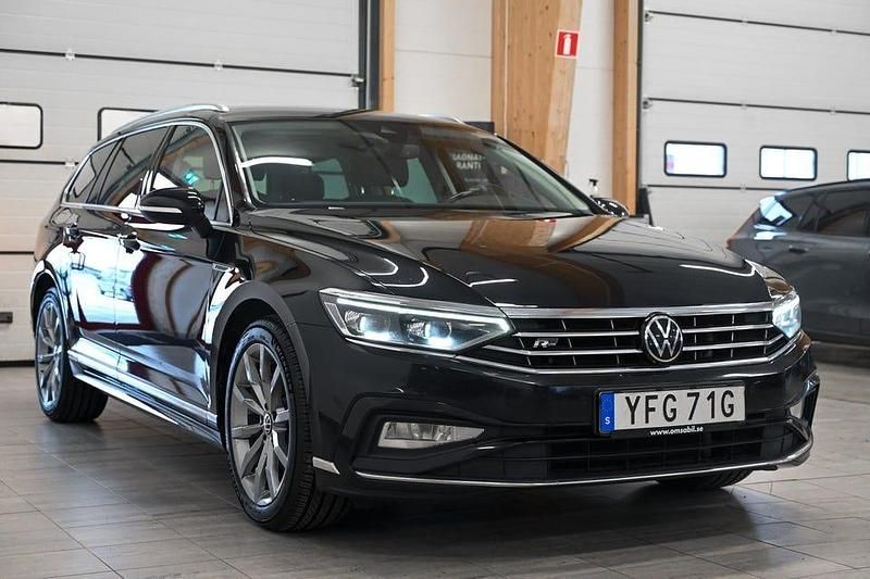 Begagnad VW Passat R-line 200 HK (147 kW) 2021 Svart Kombi