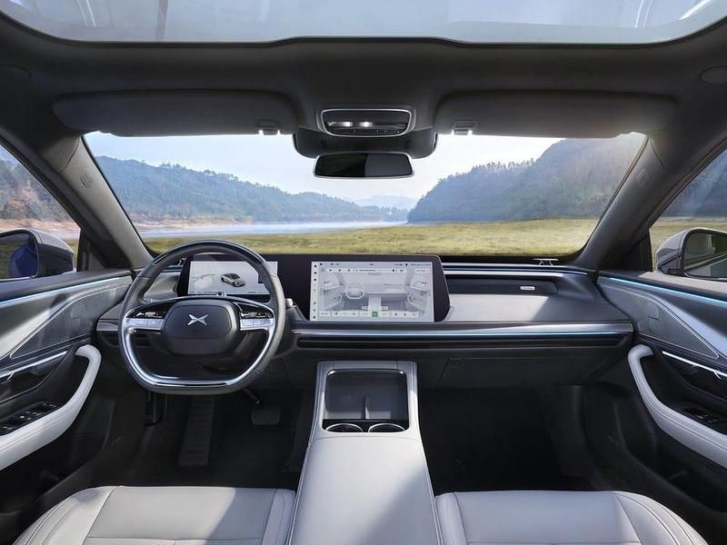 Begagnad XPENG P7 347 kW (473 HK) 2024 Sedan