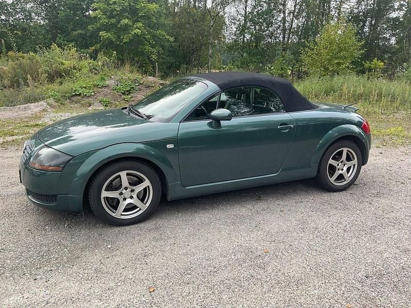 Mörkgrön Begagnad 2002 Audi TT Roadster Cab | 49 000 kr - Bild 1/4