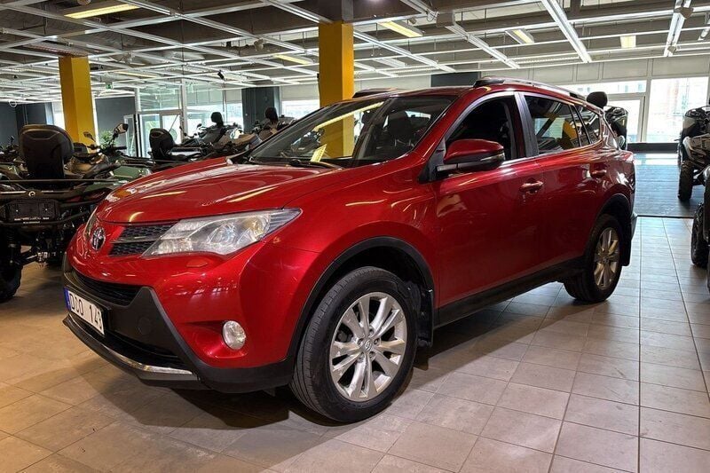 Mörkröd Begagnad 2013 Toyota RAV4 SUV | 109 900 kr - Bild 1/4
