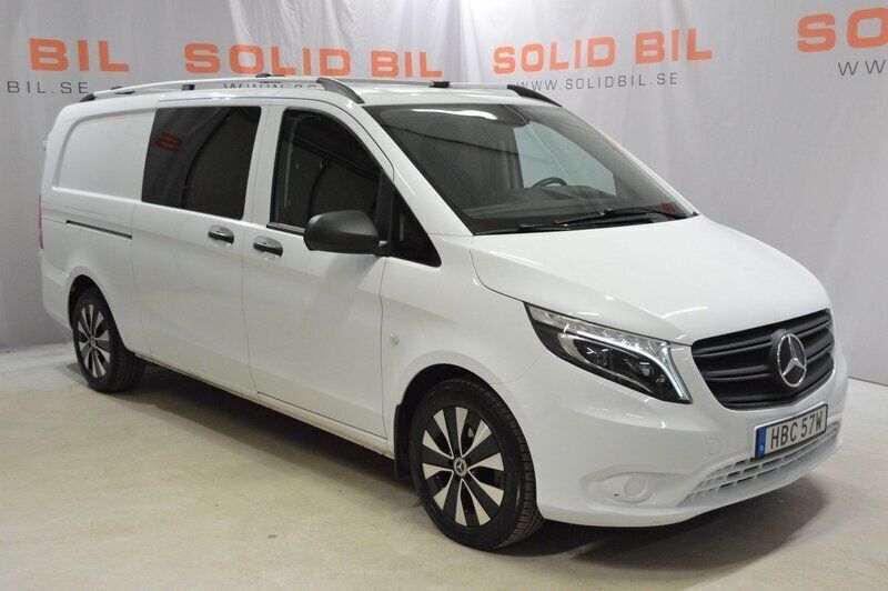 Vit Begagnad 2021 Mercedes Vito Minibuss | 389 900 kr (Dyr) - Bild 1/4