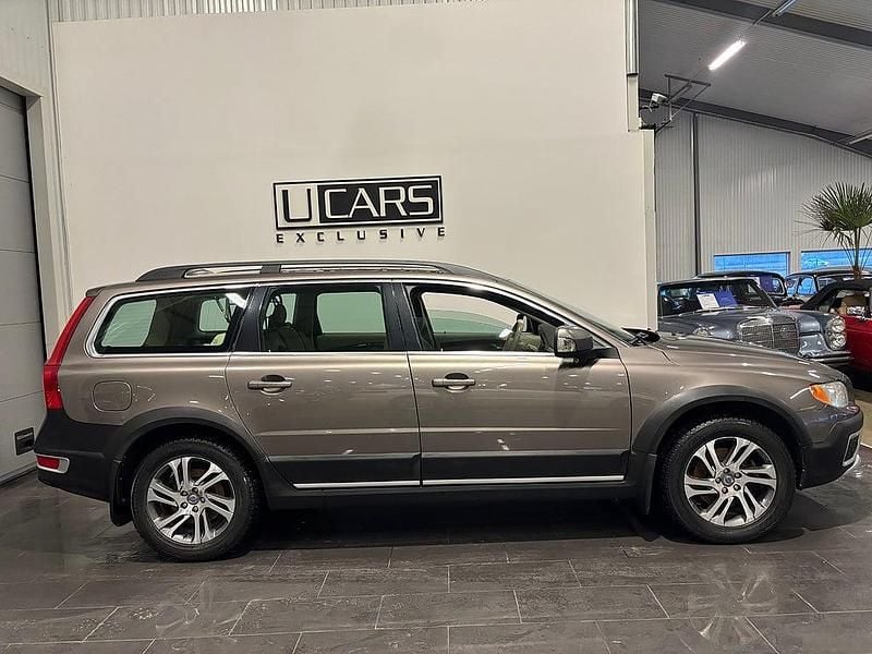 Begagnad Volvo XC70 Momentum 205 HK (150 kW) 2009 Grå Kombi