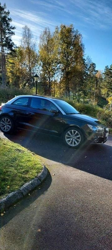 Svart Begagnad 2012 Audi A1 Ambition Halvkombi | 78 000 kr (Superpris) - Bild 1/4