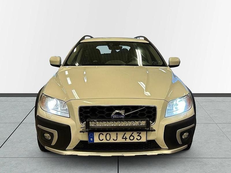 Begagnad Volvo XC70 Summum 181 HK (133 kW) 2014 Vit Kombi