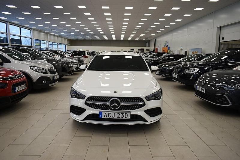 Begagnad Mercedes CLA250e Shooting Brake 160 HK (117 kW) 2021 Vit Kombi