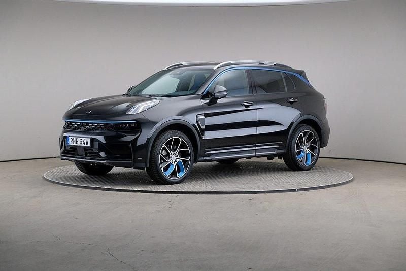 Svart Begagnad 2024 Lynk & Co 01 SUV | 299 000 kr - Bild 1/4