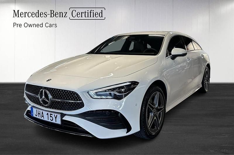 Vit Ny 2024 Mercedes CLA250e Shooting Brake AMG Kombi | 419 900 kr - Bild 1/4