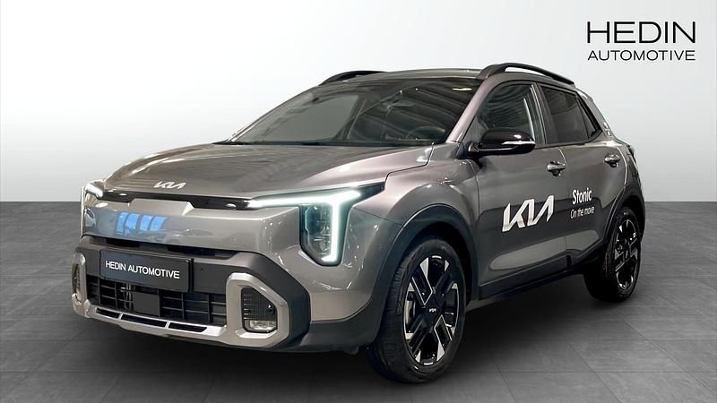 Grå Begagnad 2026 Kia Stonic SUV | 259 900 kr - Bild 1/4