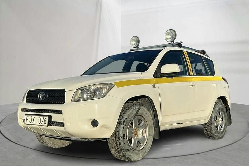 Vit Begagnad 2007 Toyota RAV4 | 95 000 kr (Marknadspris) - Bild 1/4