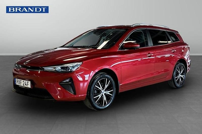 Begagnad MG MG5 EV Luxury 132 kW (180 HK) 2022 Röd Kombi