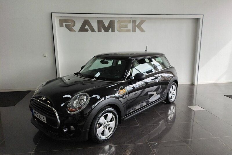 Svart Begagnad 2014 Mini ONE Pepper Halvkombi | 129 000 kr (Marknadspris) - Bild 1/4