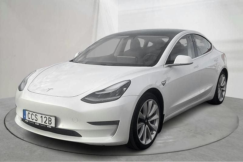 Vit Begagnad 2019 Tesla Model 3 Sedan | 179 000 kr (Marknadspris) - Bild 1/4