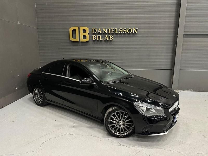 Svart Begagnad 2019 Mercedes CLA200 Sportkupé | 189 800 kr (Superpris) - Bild 1/4